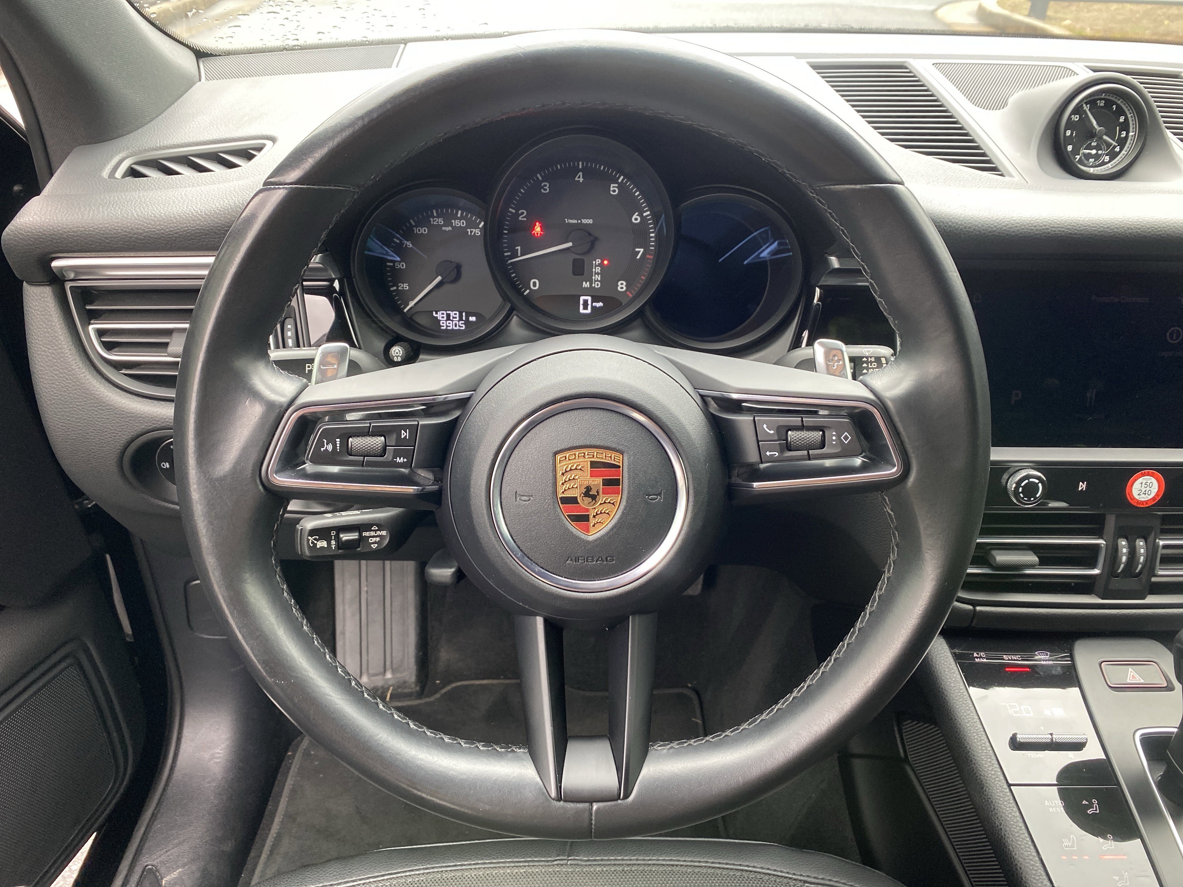 Used 2023 Porsche Macan image 9