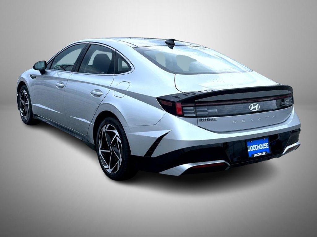 Used 2025 Hyundai Sonata SEL FWD image 8