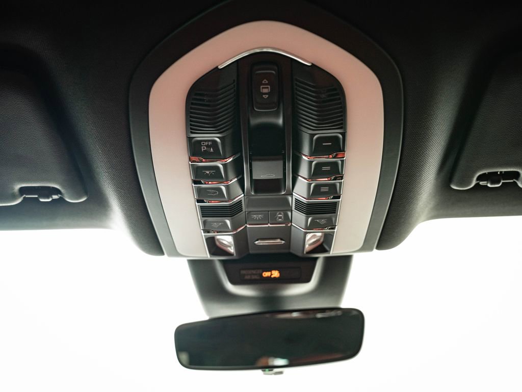 Certified 2021 Porsche Macan S AWD/4WD image 45