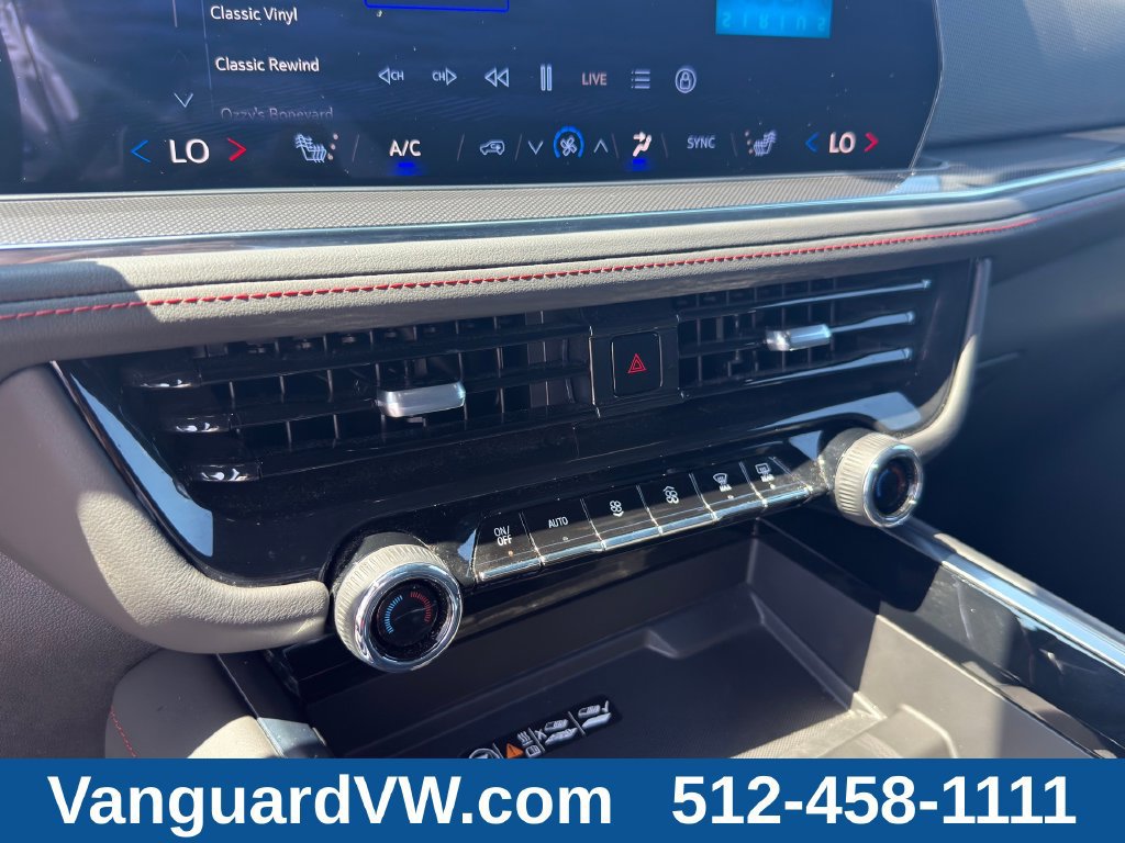 Used 2026 Chevrolet Suburban RST AWD/4WD image 16