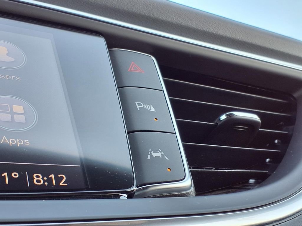 Used 2023 Buick Enclave Essence FWD image 19
