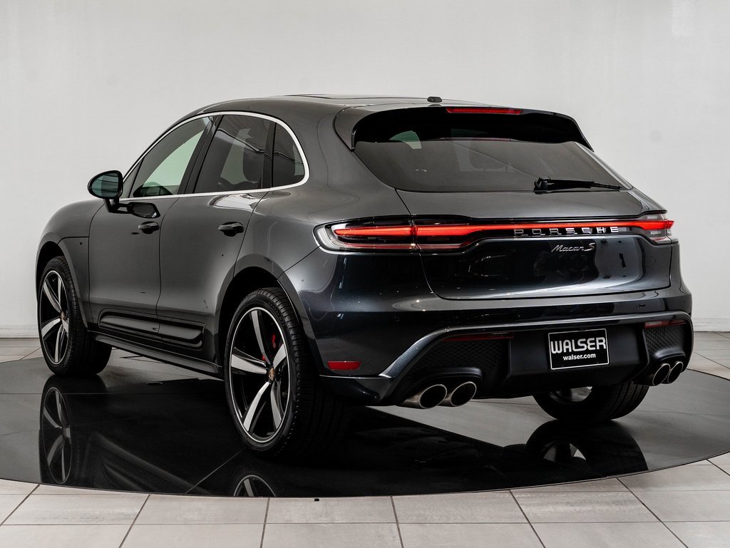 Certified 2024 Porsche Macan S image 3
