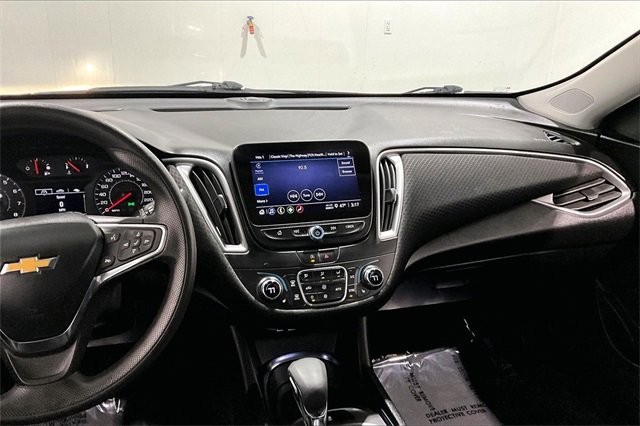 Used 2023 Chevrolet Malibu LT image 9
