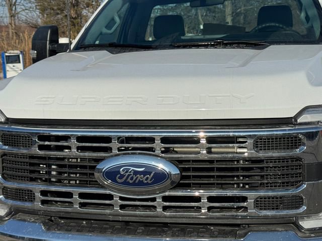 New 2026 Ford F550 4x4 Regular Cab Super Duty image 5