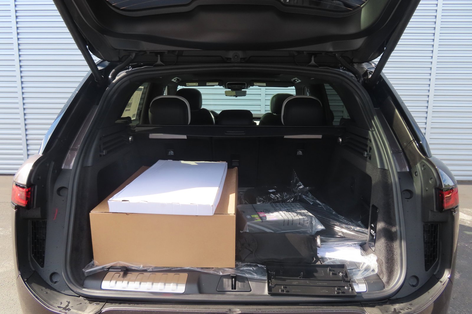 New 2024 Land Rover Range Rover Sport Dynamic SE image 23