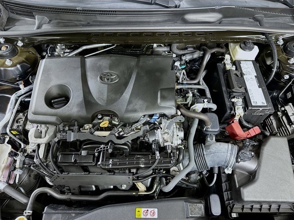 Used 2022 Toyota Camry SE image 9
