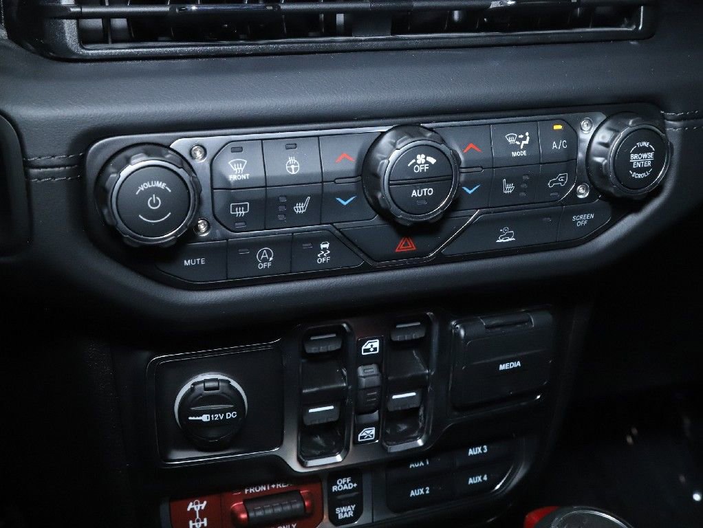 Used 2026 Jeep Wrangler Unlimited Rubicon w/ Technology Group AWD/4WD image 24