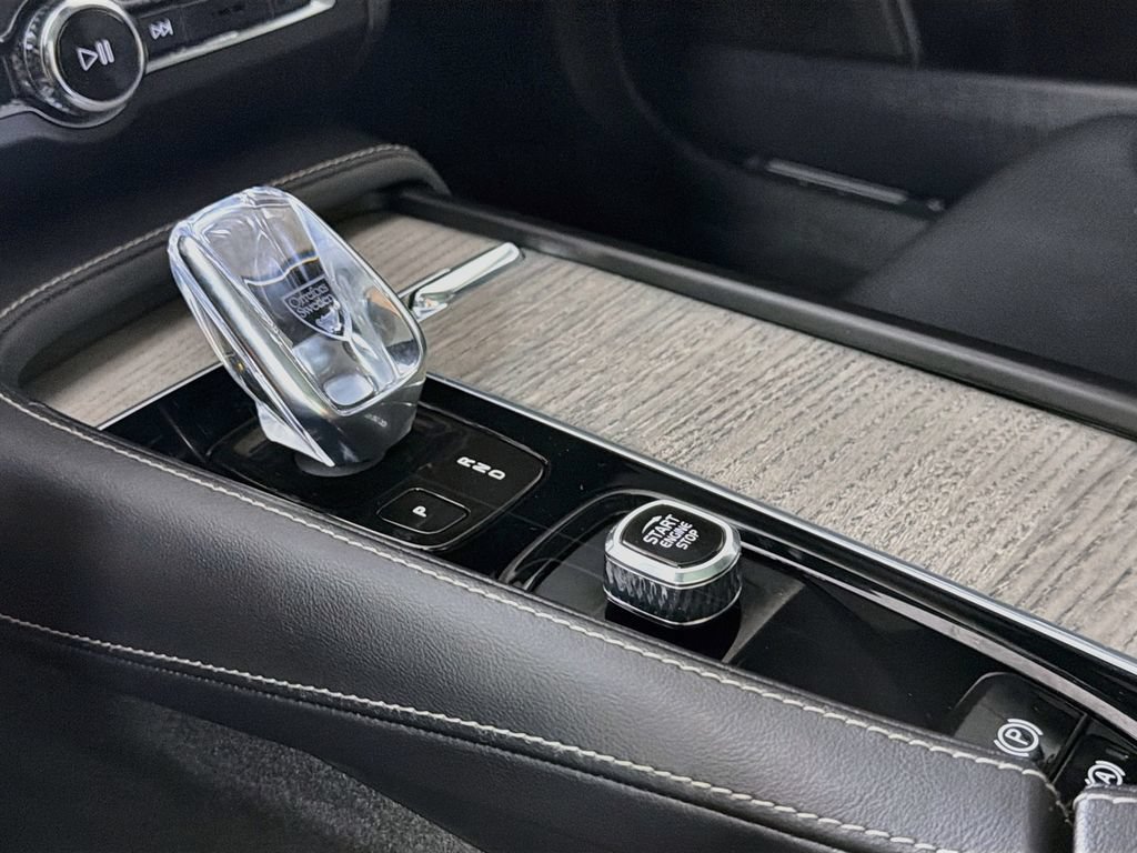 Used 2022 Volvo S90 B6 Inscription w/ Advanced Package AWD/4WD image 20