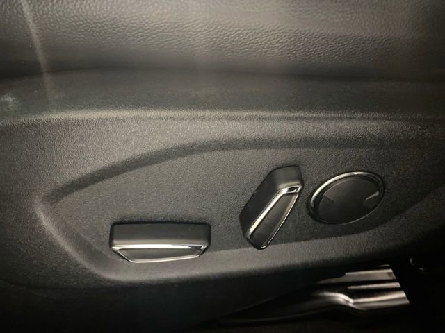 Used 2018 Ford Explorer XLT w/ Equipment Group 202A AWD/4WD image 25