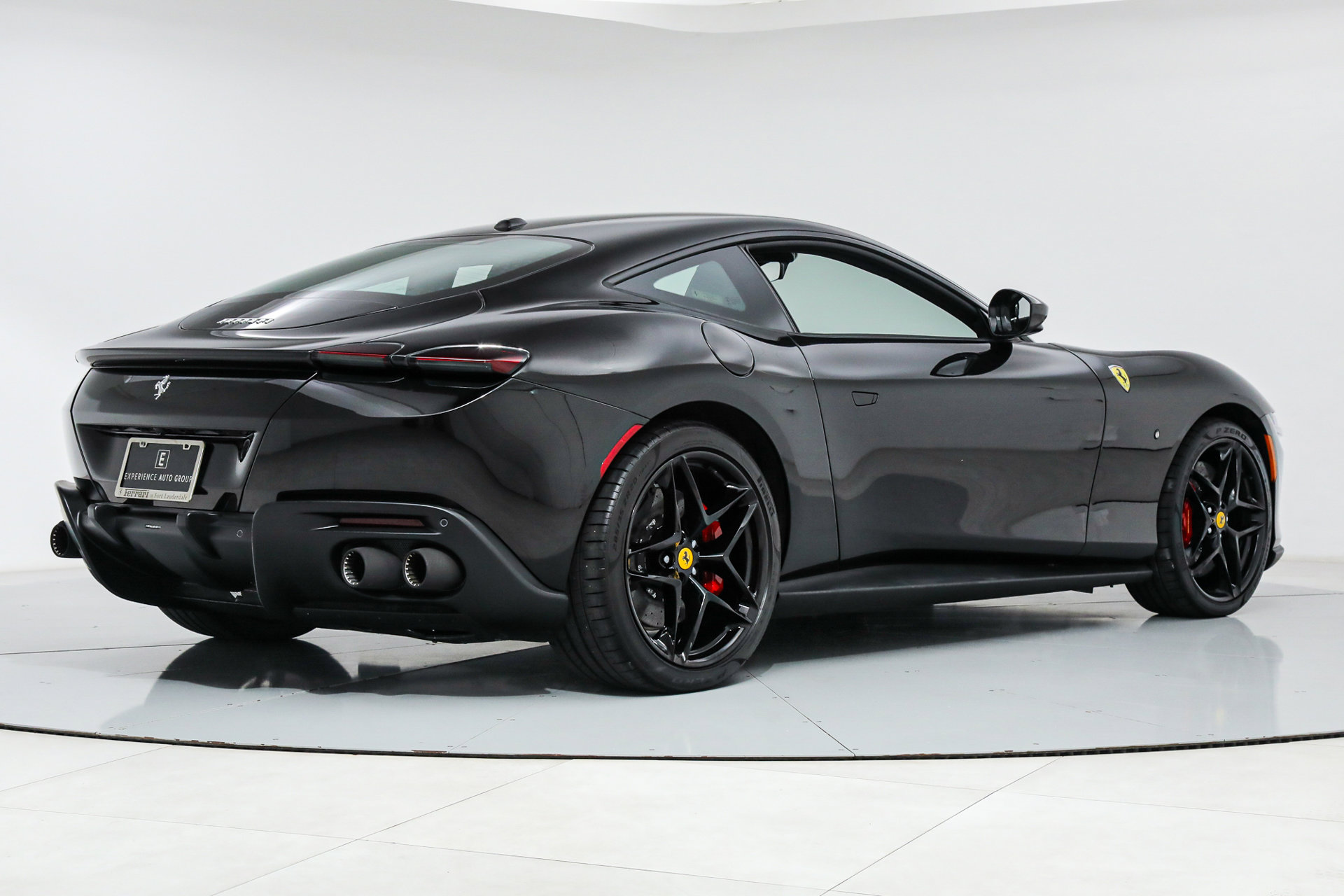 Certified 2022 Ferrari Roma image 4