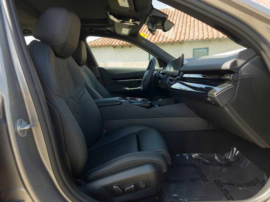 Used 2025 BMW 530i image 22