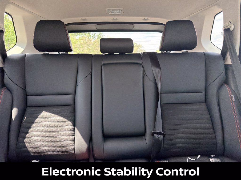 Certified 2026 Nissan Rogue SV AWD/4WD image 35