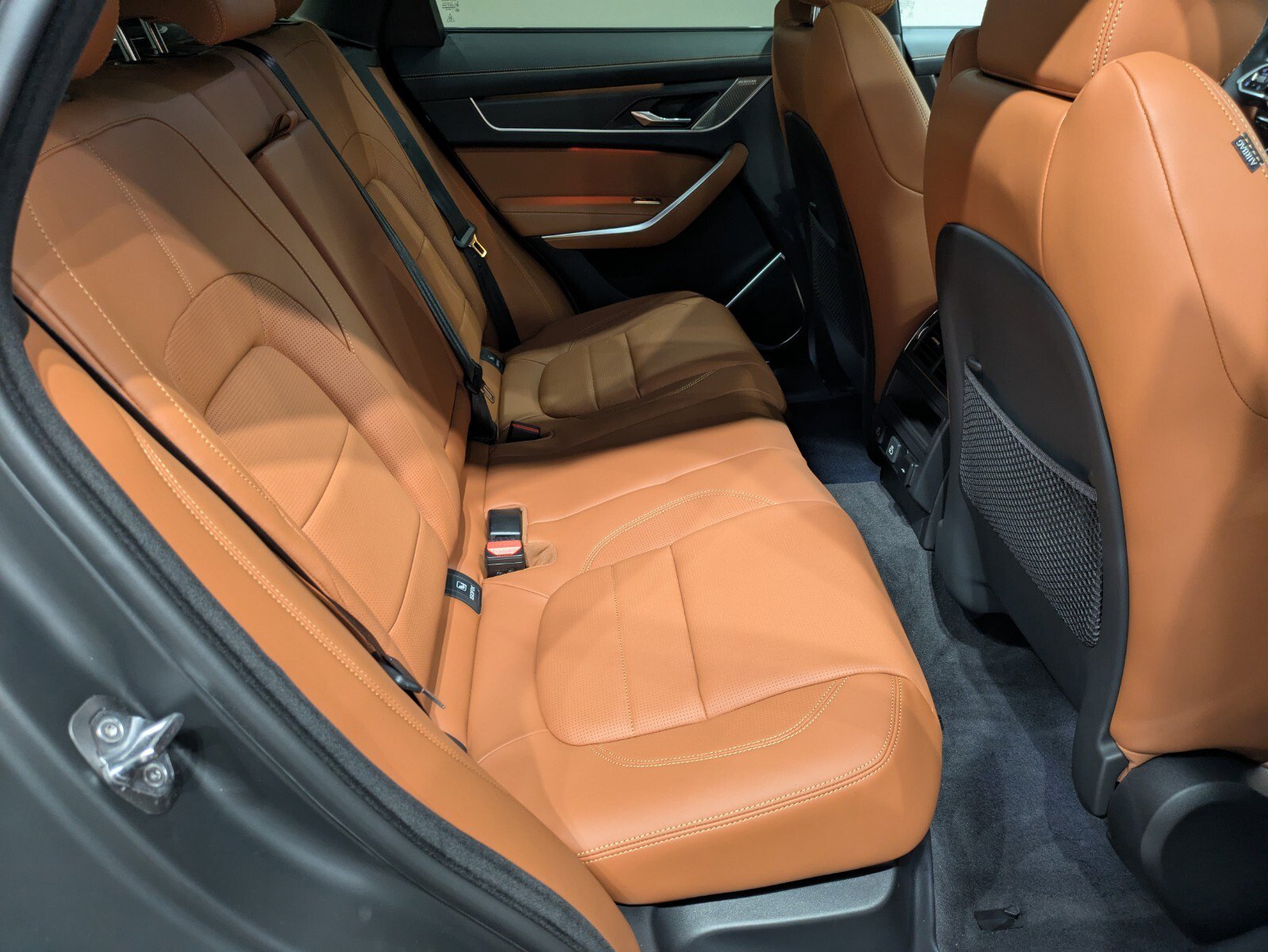 New 2026 Jaguar F-PACE R-Dynamic S image 21