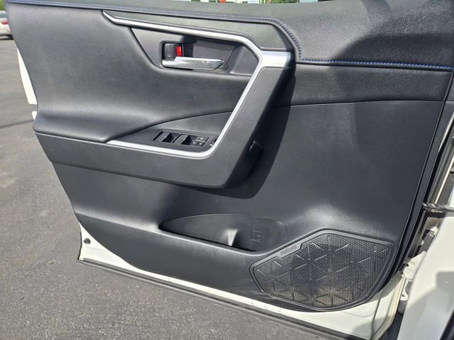 Used 2022 Toyota RAV4 XSE w/ XSE Grade Weather Package AWD/4WD image 20