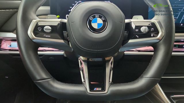Used 2025 BMW 740i xDrive AWD/4WD image 43