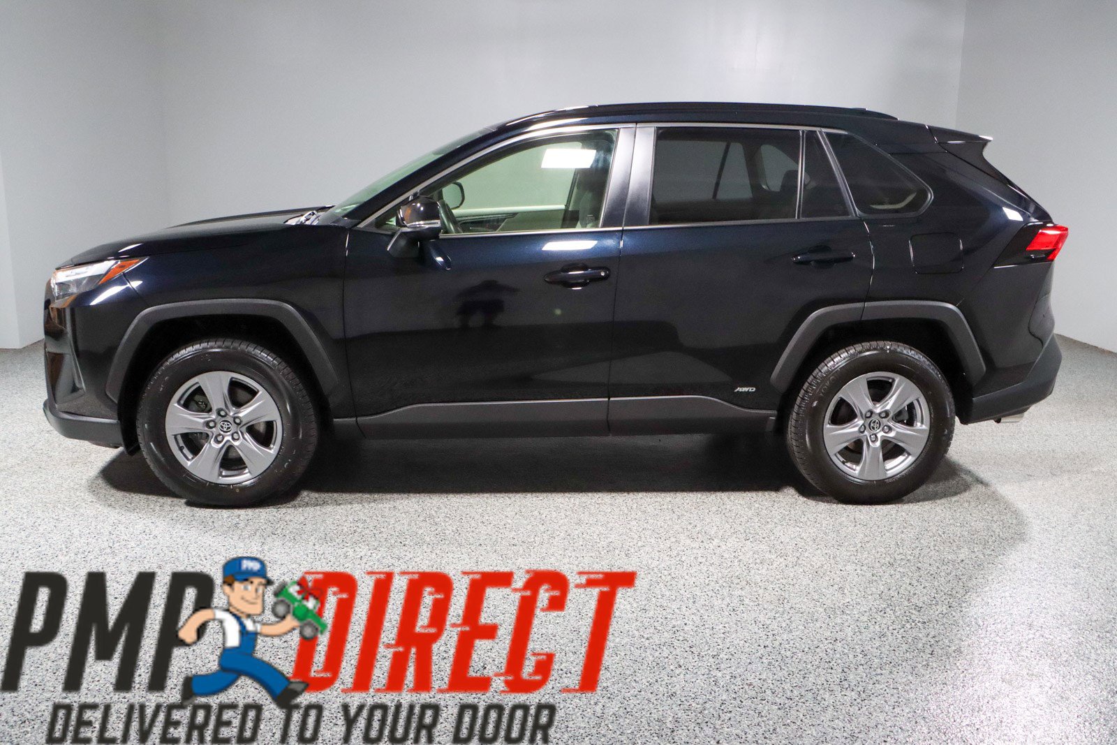 Used 2023 Toyota RAV4 XLE w/ Convenience Package AWD/4WD image 10