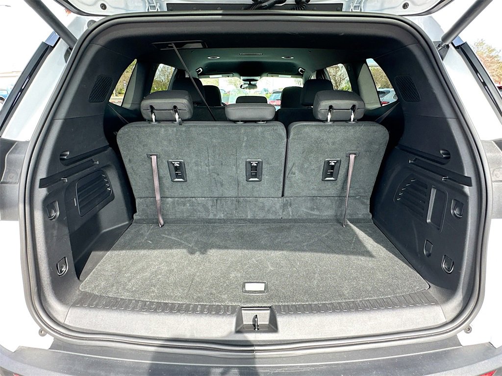 Used 2025 GMC Acadia Elevation image 26