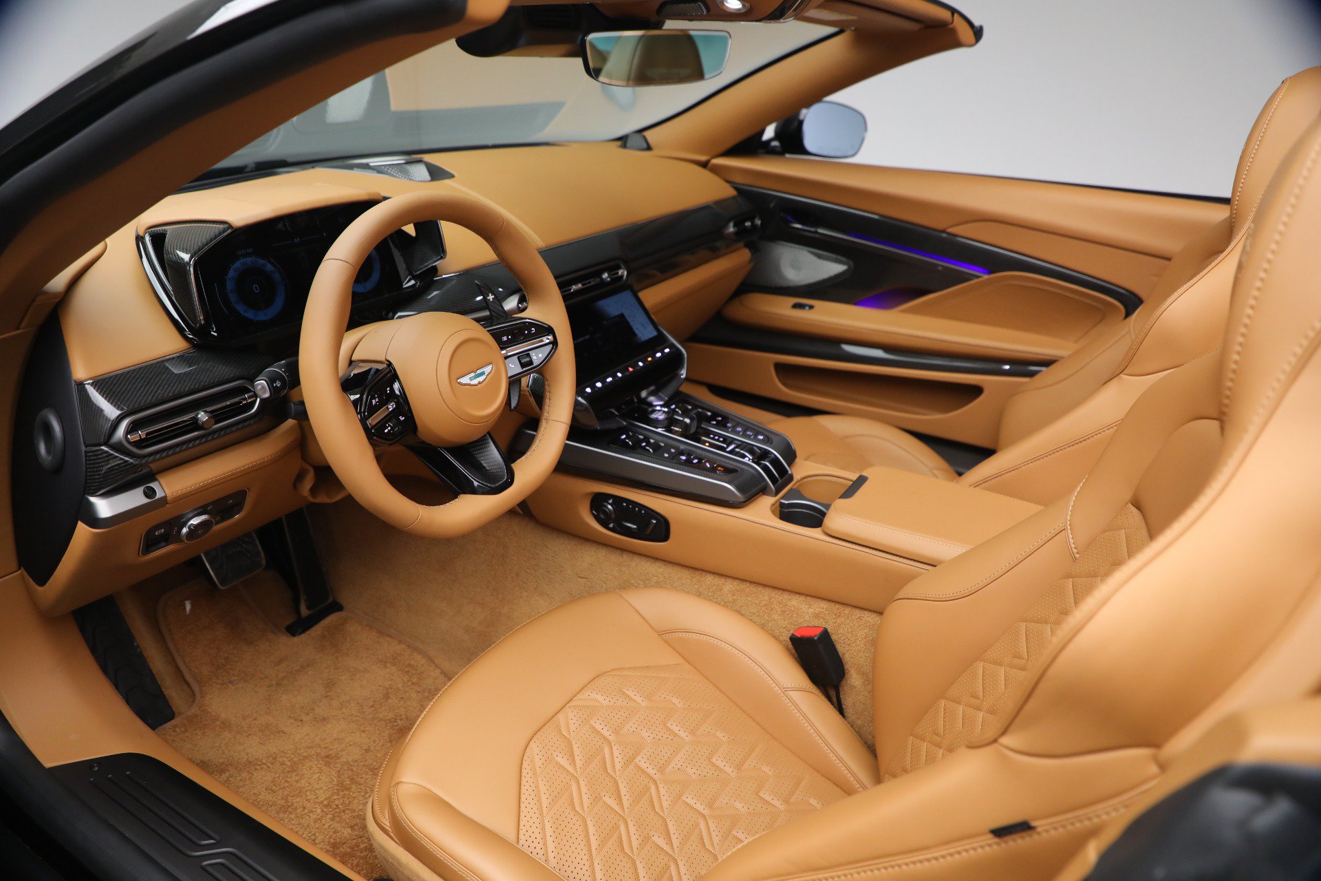 New 2026 Aston Martin Vanquish Convertible RWD image 25