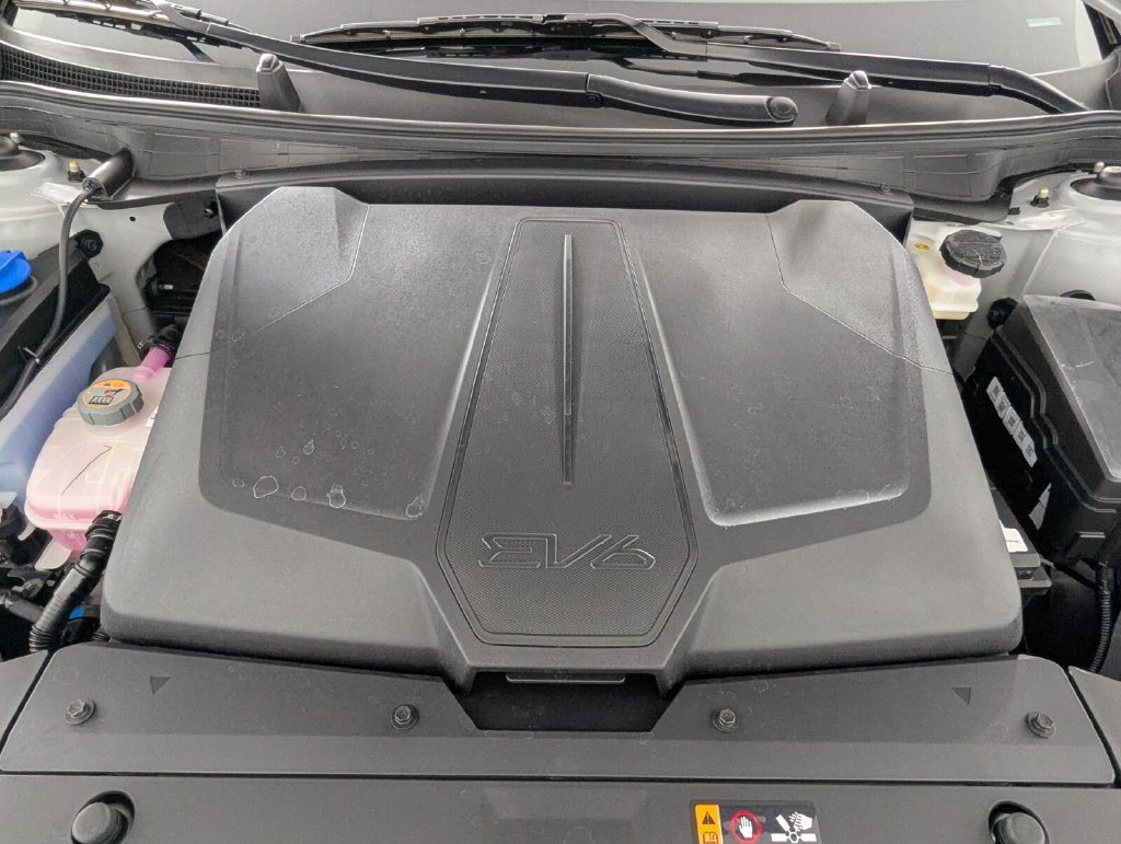 New 2026 Kia EV6 Wind RWD image 9