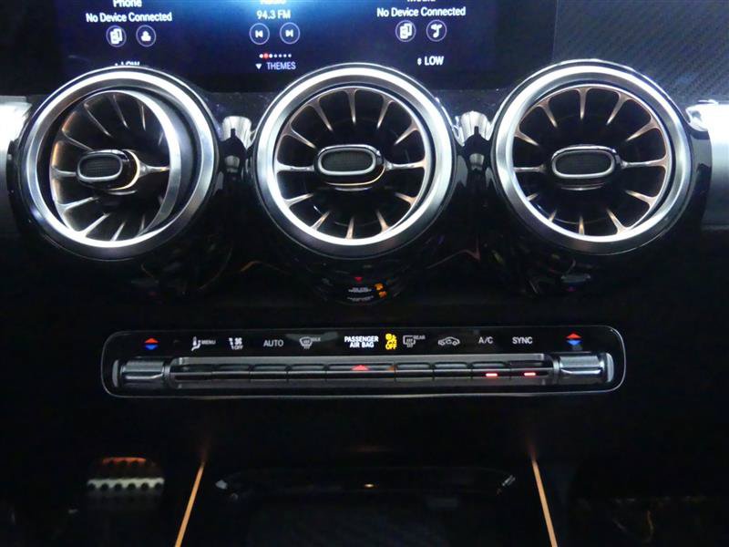 Used 2023 Mercedes-Benz GLB 250 w/ AMG Line image 13