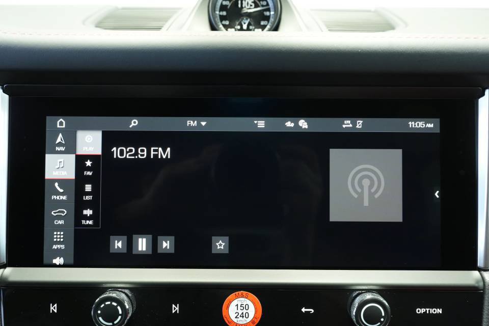 Certified 2026 Porsche Macan Turbo AWD/4WD image 18