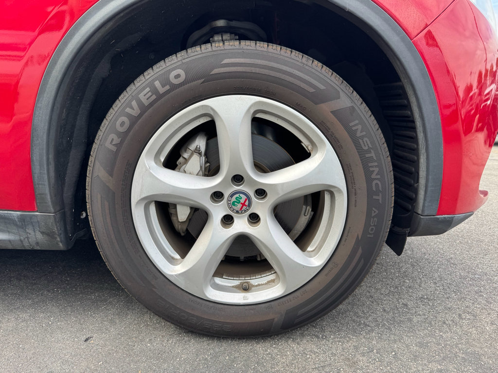 Used 2019 Alfa Romeo Stelvio RWD image 10