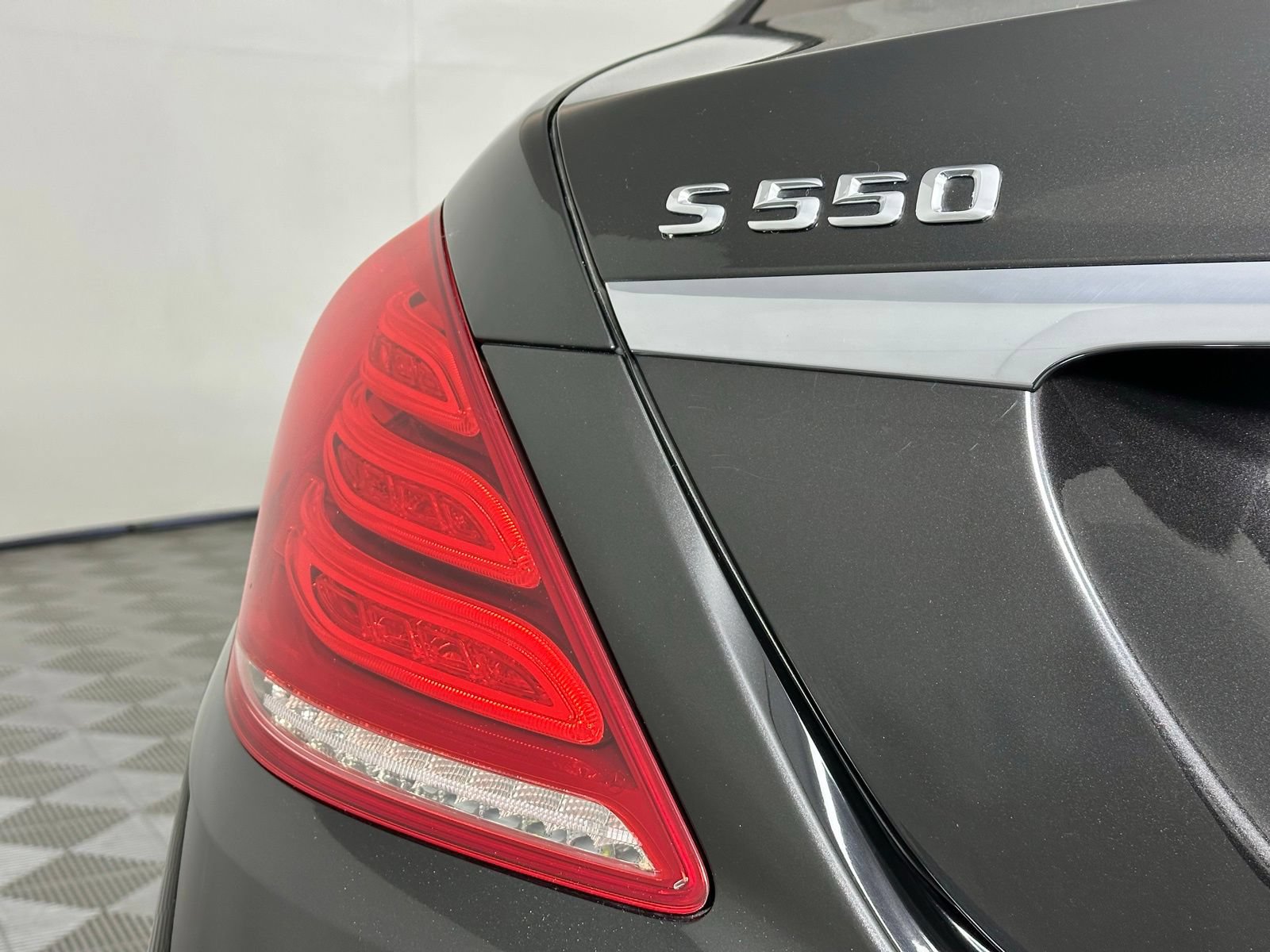 Used 2014 Mercedes-Benz S 550 Sedan w/ Edition 1 Package image 17