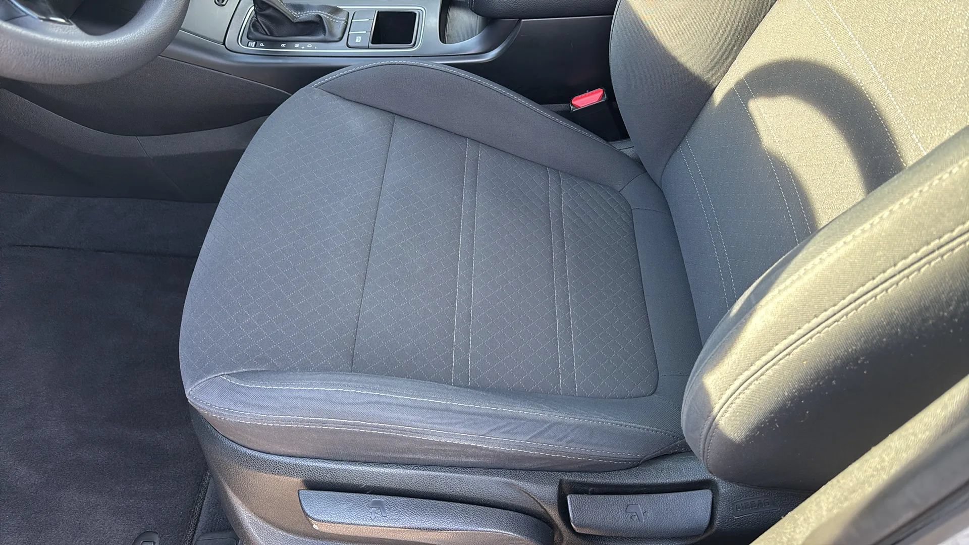 Used 2020 Kia Sorento L FWD image 25
