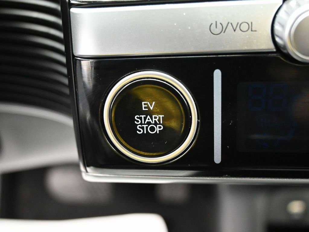 Used 2024 Hyundai Ioniq 5 Limited image 22