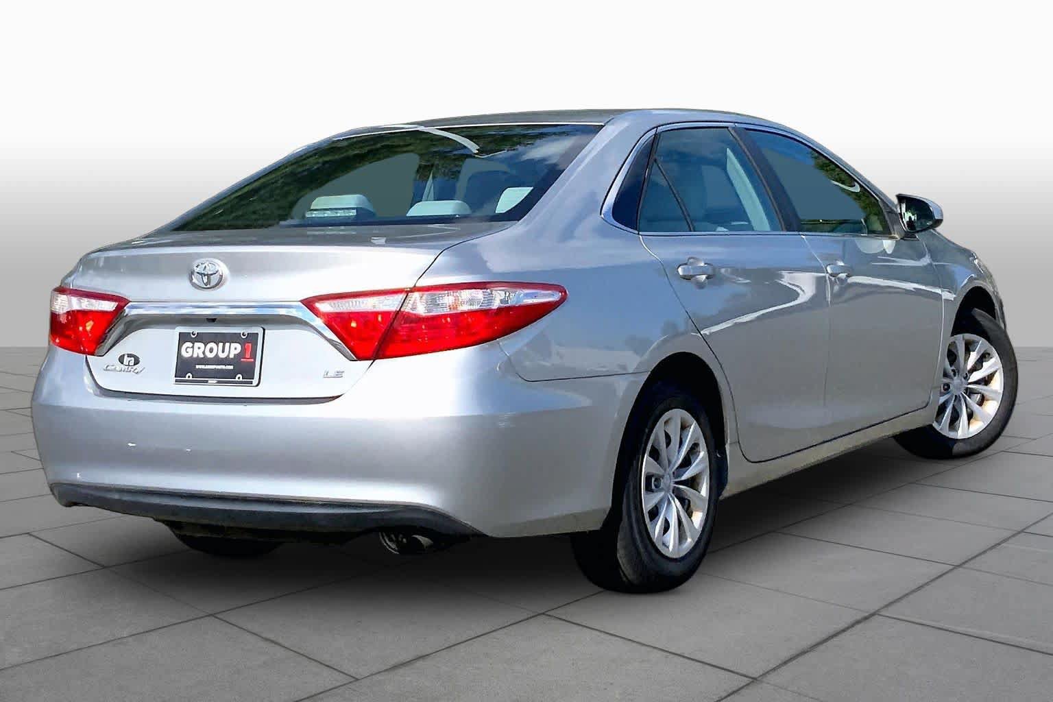Used 2016 Toyota Camry LE FWD image 13