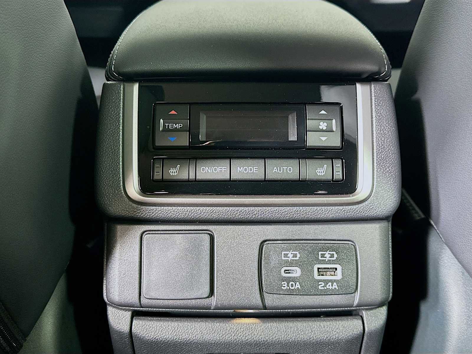 New 2025 Subaru Ascent Limited image 24