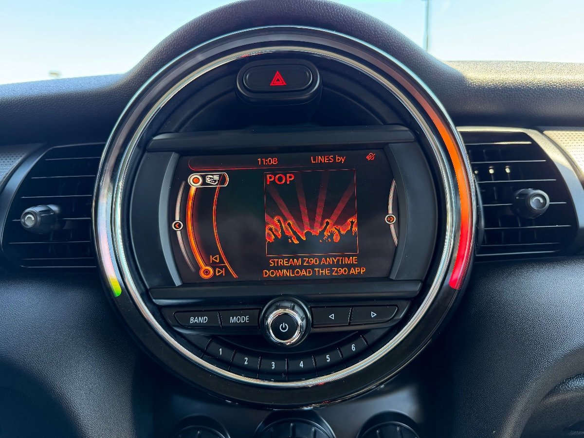 Used 2017 MINI Cooper 2-Door Hardtop image 18