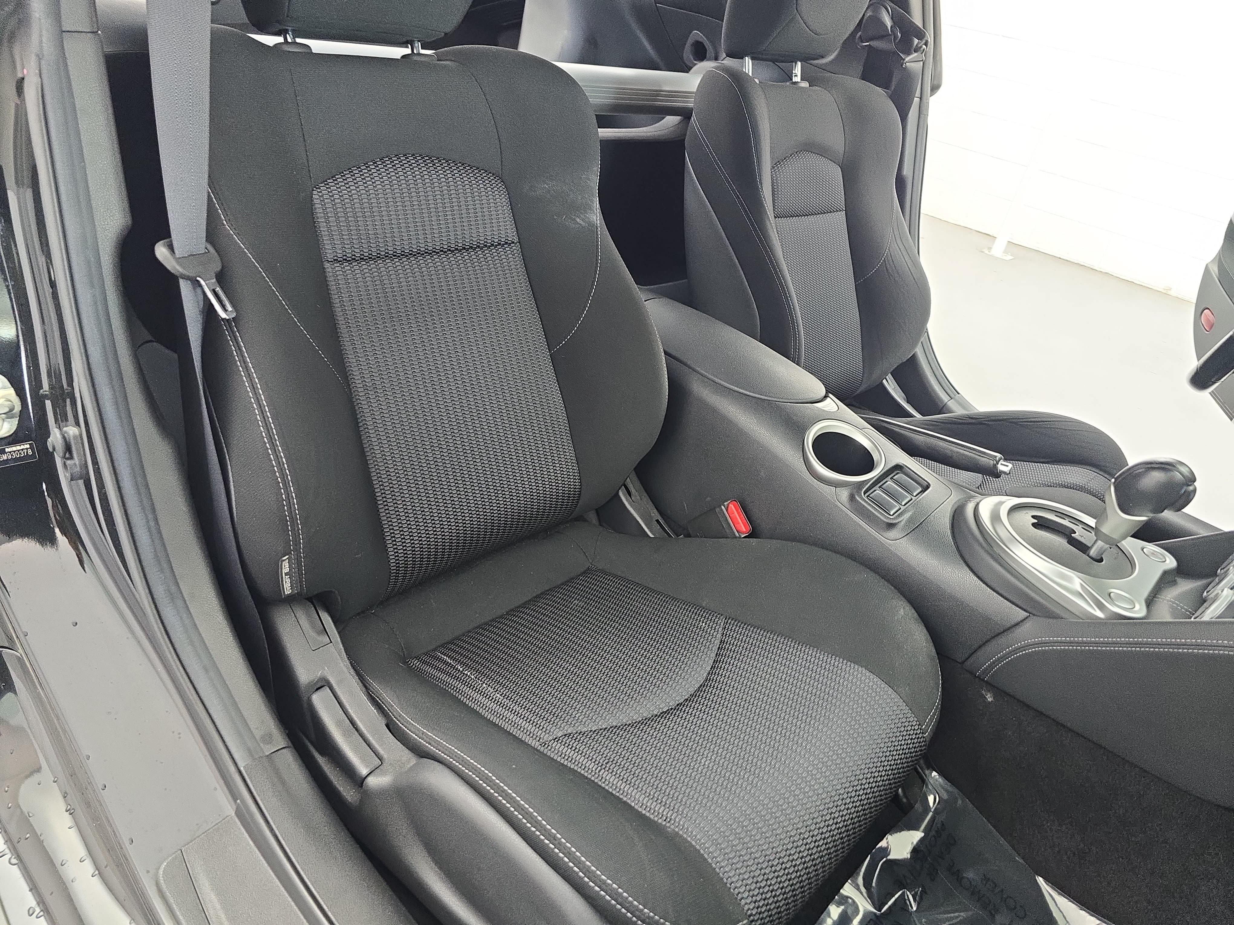 Used 2016 Nissan 370Z Coupe RWD image 10
