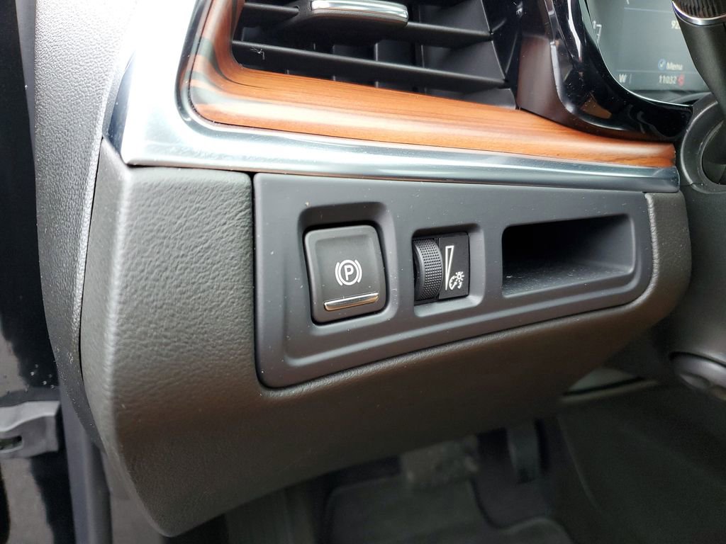 Certified 2023 Cadillac XT5 Premium Luxury image 9