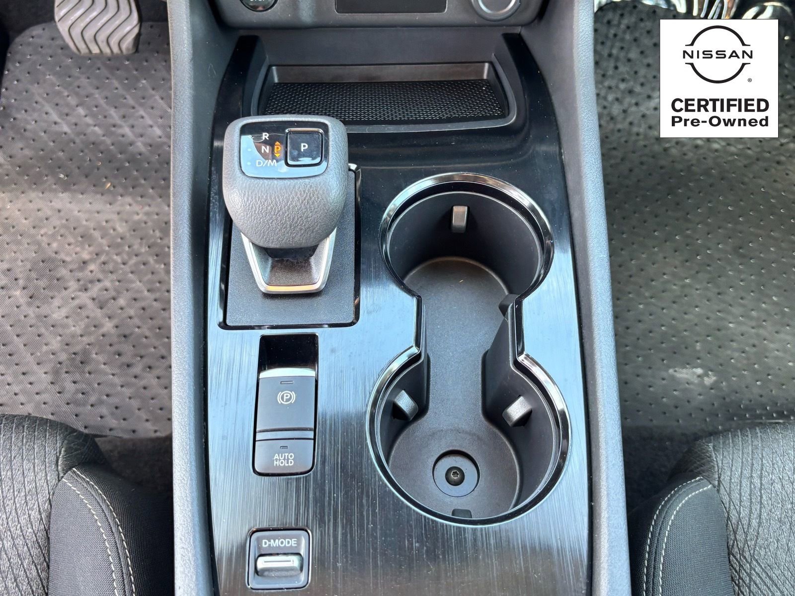 Certified 2025 Nissan Rogue SV FWD image 27