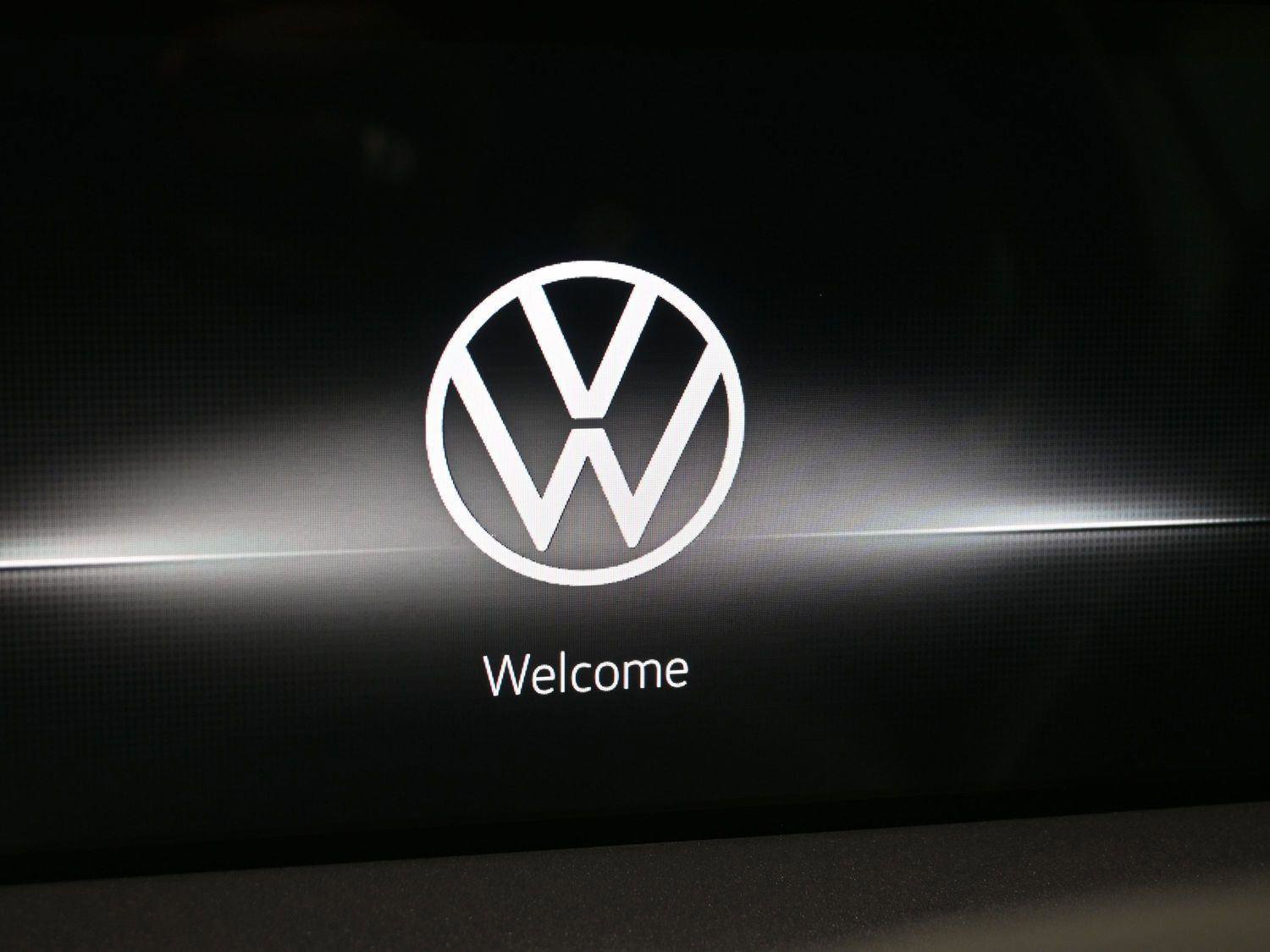 Certified 2025 Volkswagen Tiguan S image 3