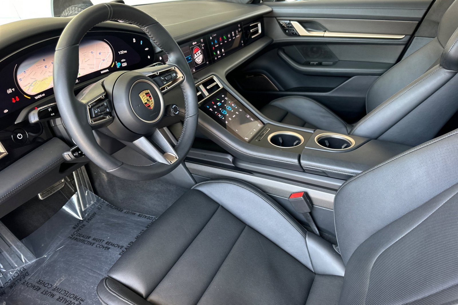 Certified 2021 Porsche Taycan Turbo S image 4