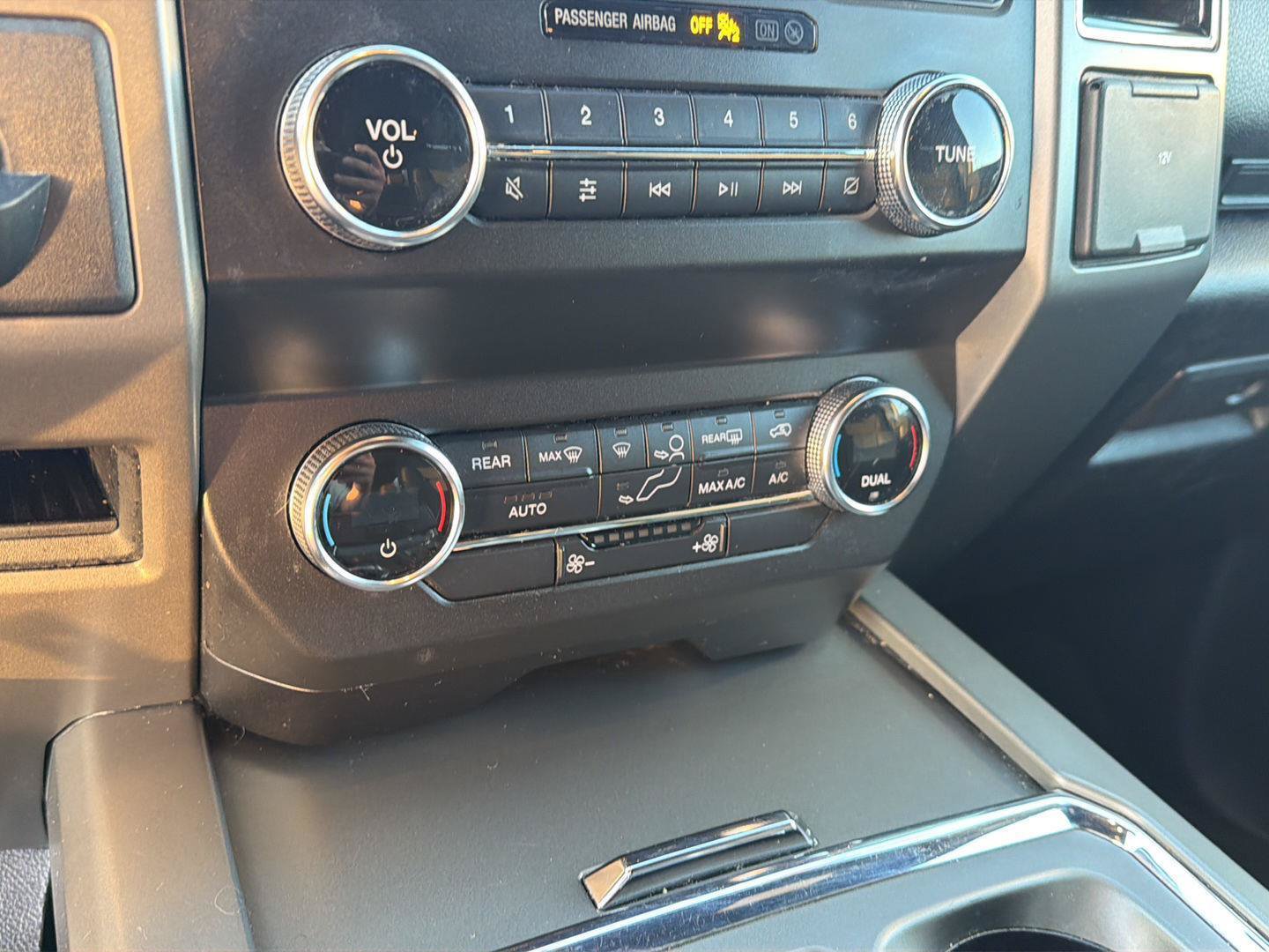 Used 2020 Ford Expedition XLT RWD image 26
