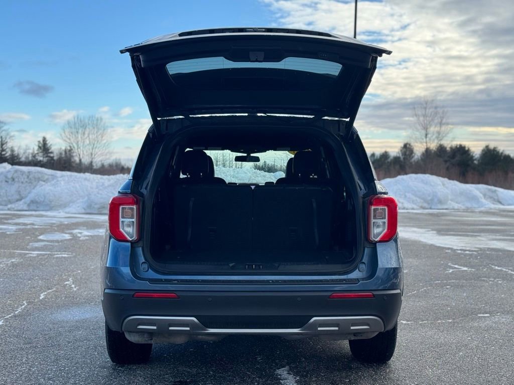 Used 2020 Ford Explorer XLT w/ Equipment Group 202A image 6