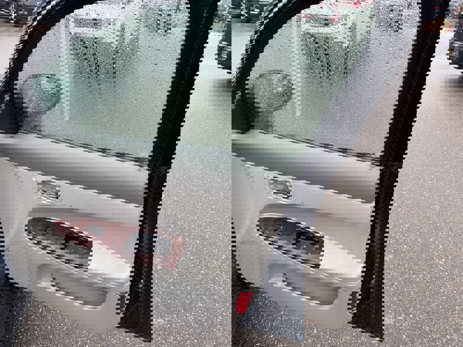 Used 2009 Buick LaCrosse CX image 24