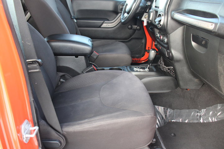 Used 2015 Jeep Wrangler Unlimited Sport image 19