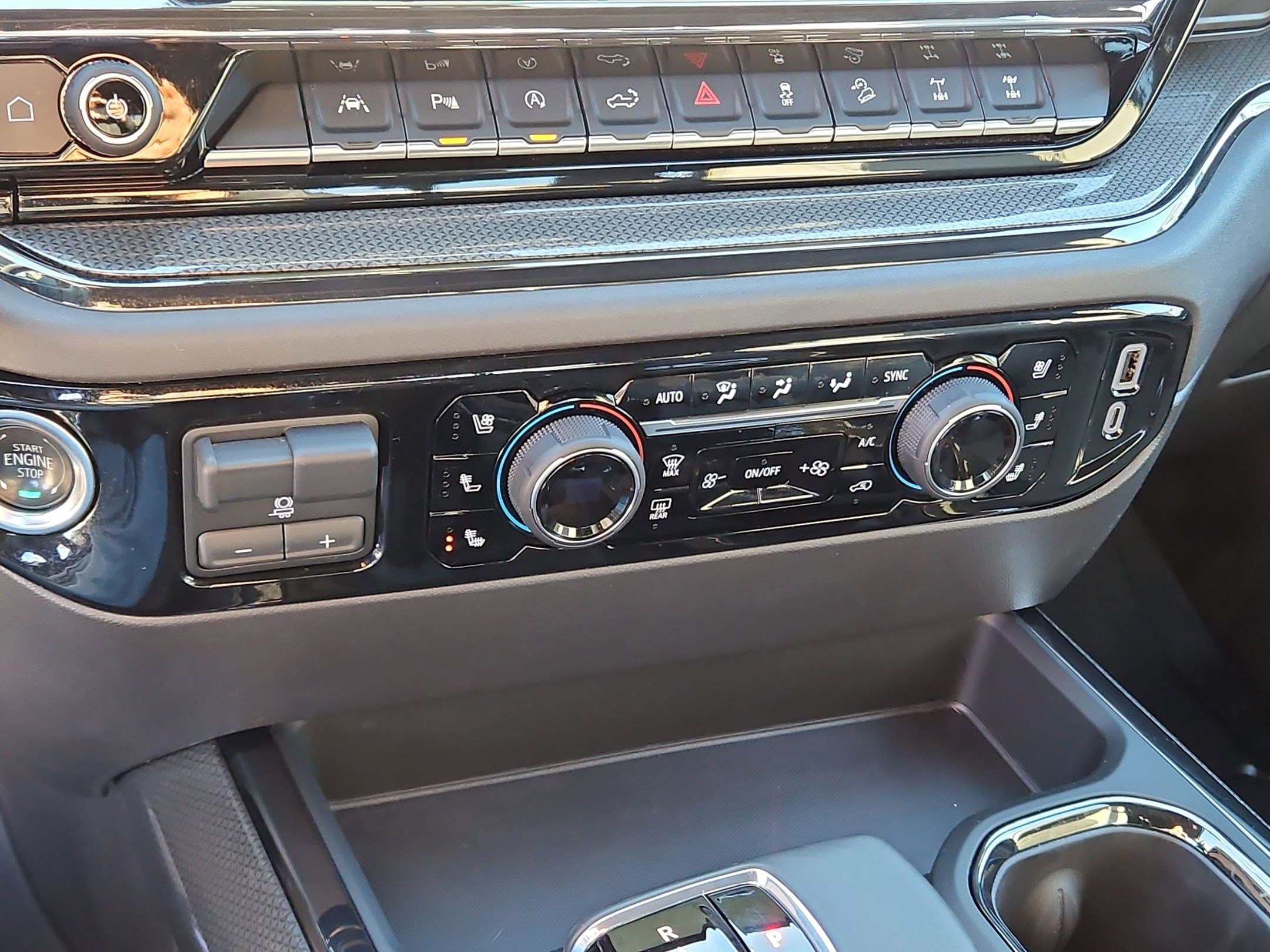 Used 2024 Chevrolet Silverado 1500 ZR2 w/ Technology Package image 25