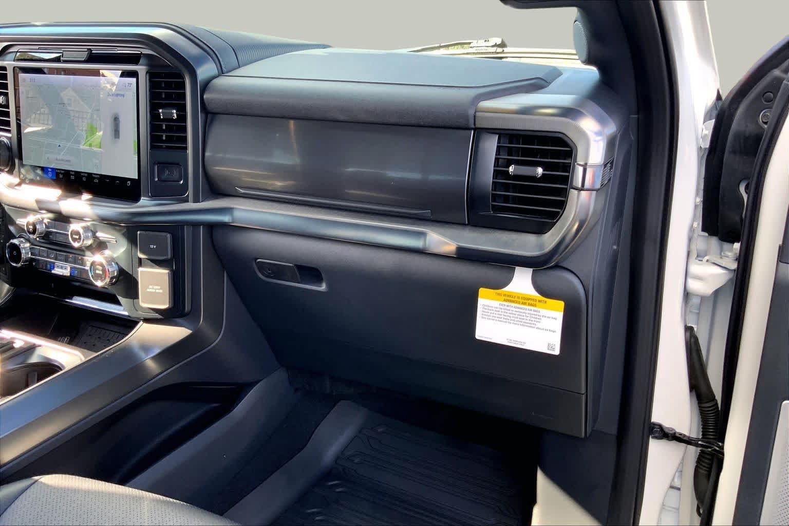 Used 2025 Ford F150 Lariat w/ Equipment Group 502A High AWD/4WD image 18