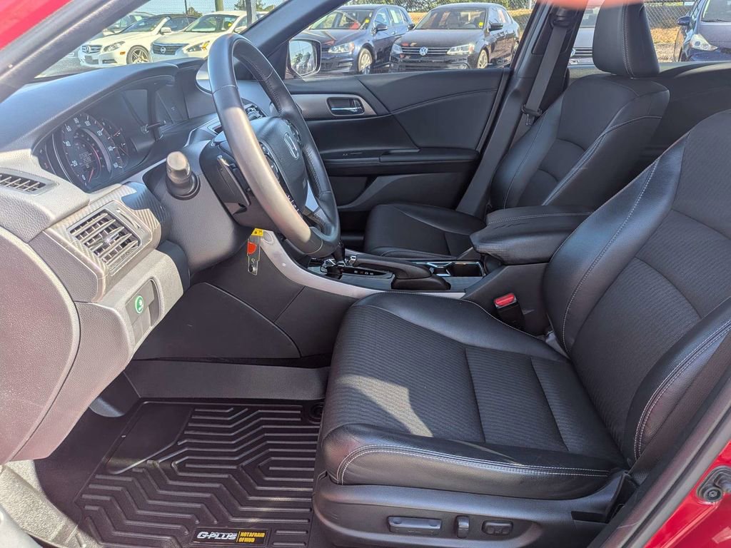 Used 2016 Honda Accord Sport image 19