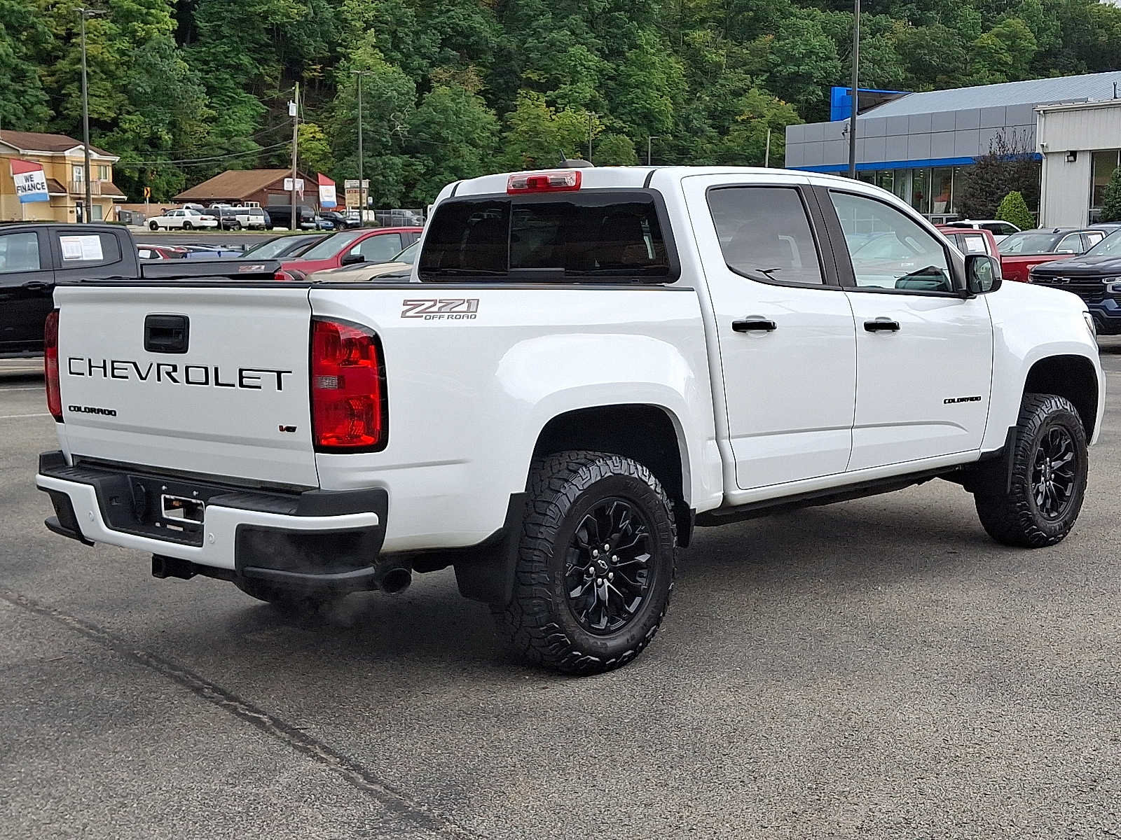 Used 2021 Chevrolet Colorado Z71 AWD/4WD image 6