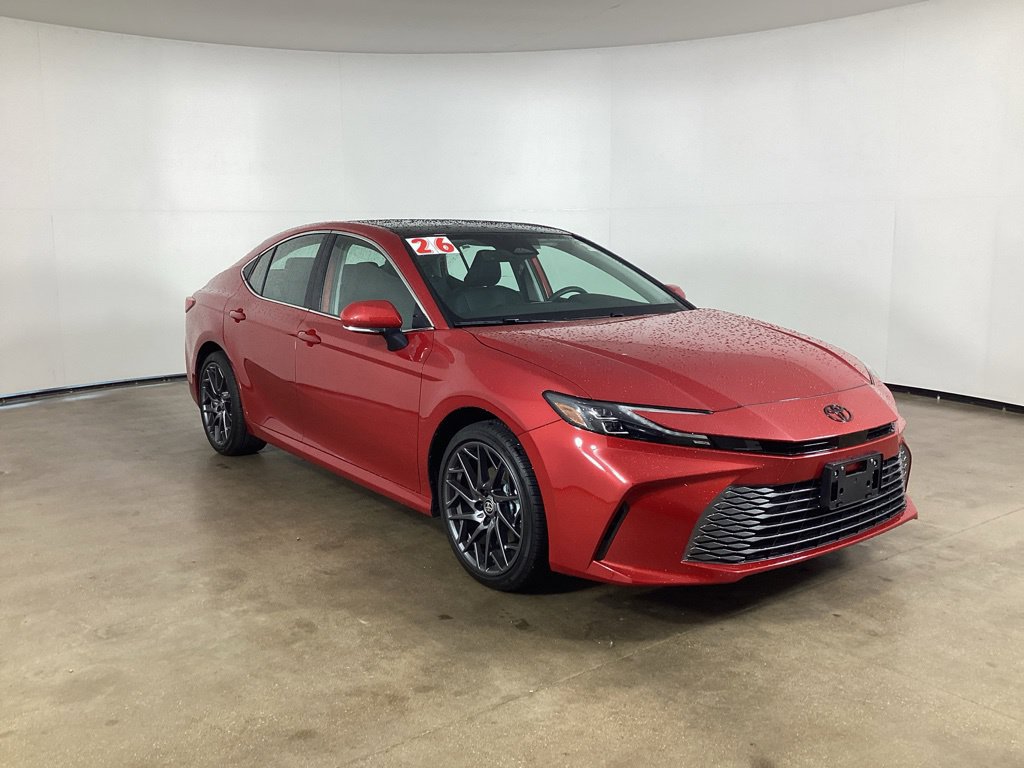 Used 2026 Toyota Camry XLE AWD/4WD image 3