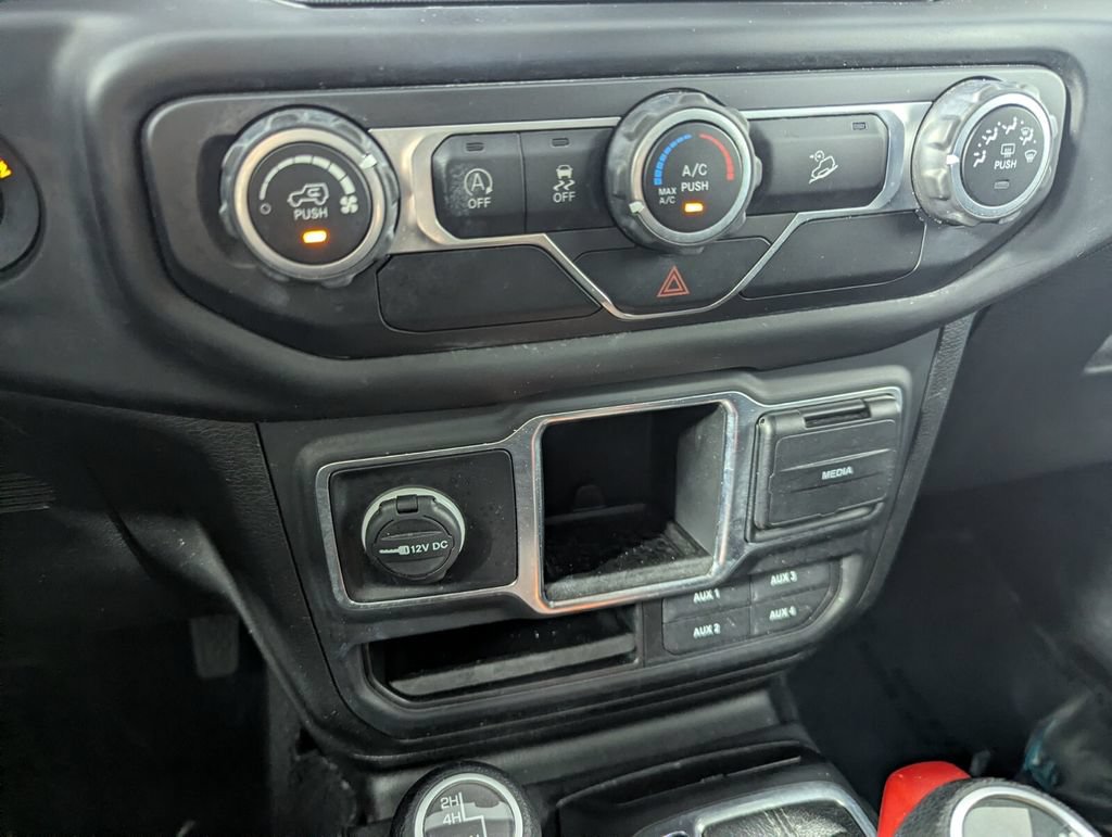 Used 2020 Jeep Wrangler Sport AWD/4WD image 22