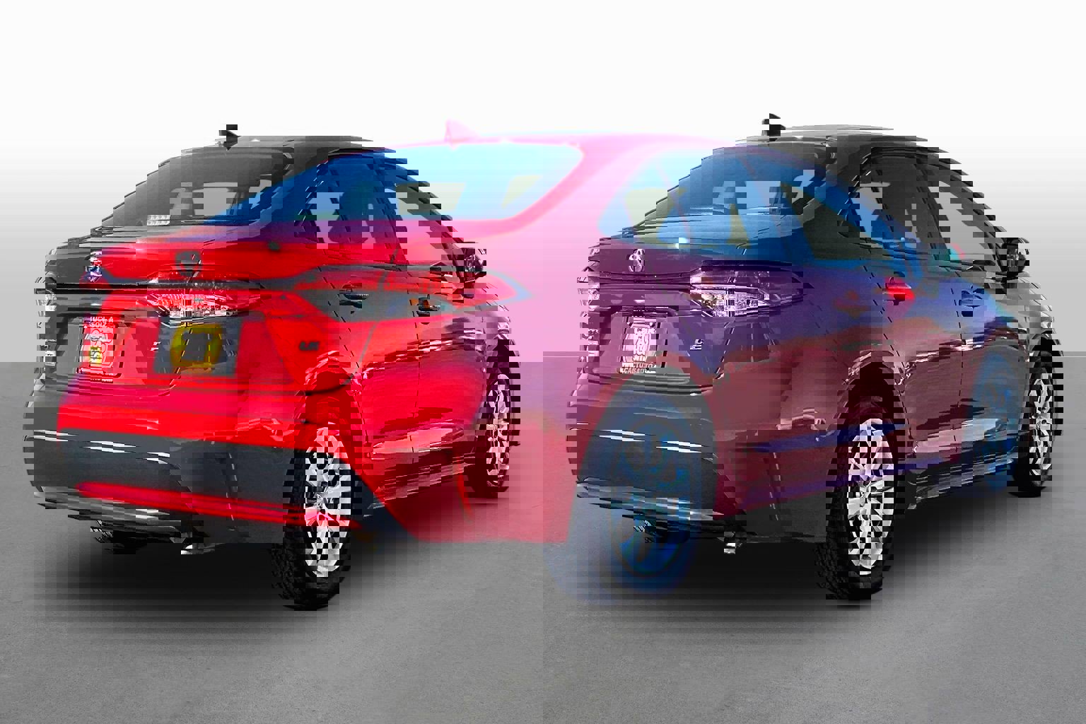 Used 2020 Toyota Corolla LE image 2