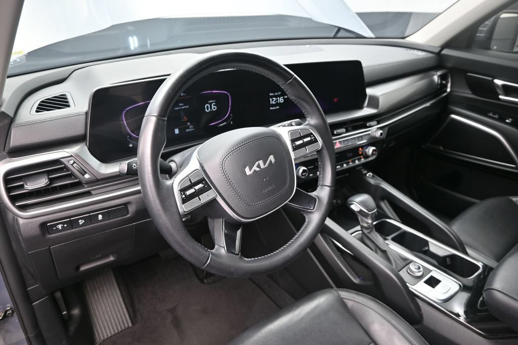 Used 2023 Kia Telluride S w/ S Sunroof Package FWD image 20