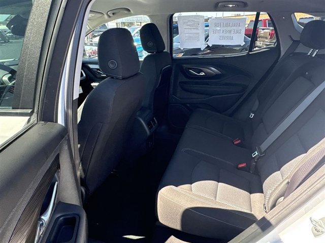 Used 2023 GMC Terrain SLE w/ Driver Convenience Package image 23